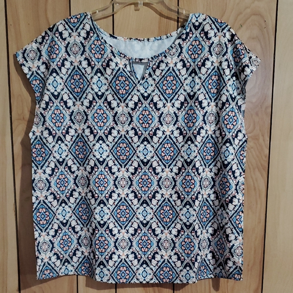 Geometric Patterned Women's Top